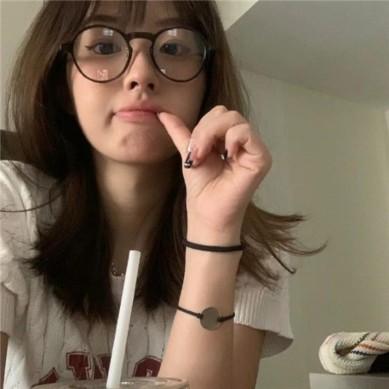 成都陪游在读硕士生呼诙红