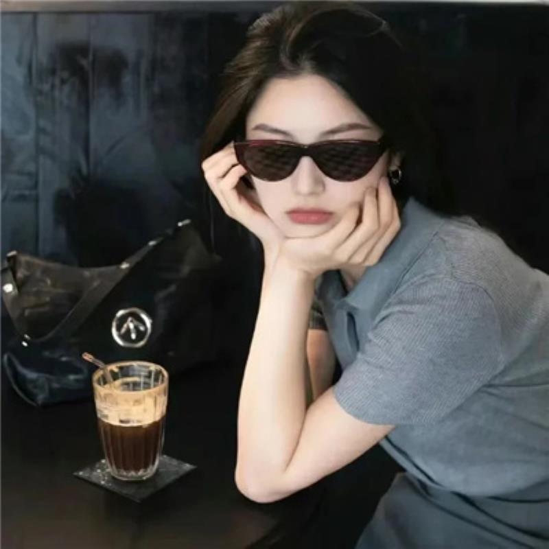 广州结女伴旅游电话接线员屈冬易