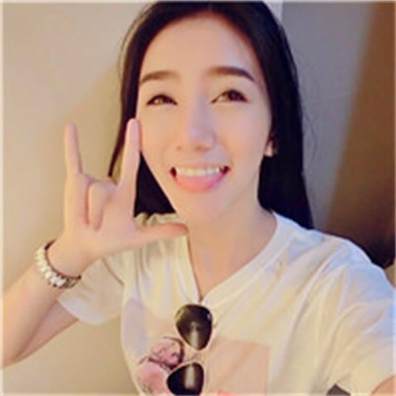 桂林女伴游气质车模上官菲蓉