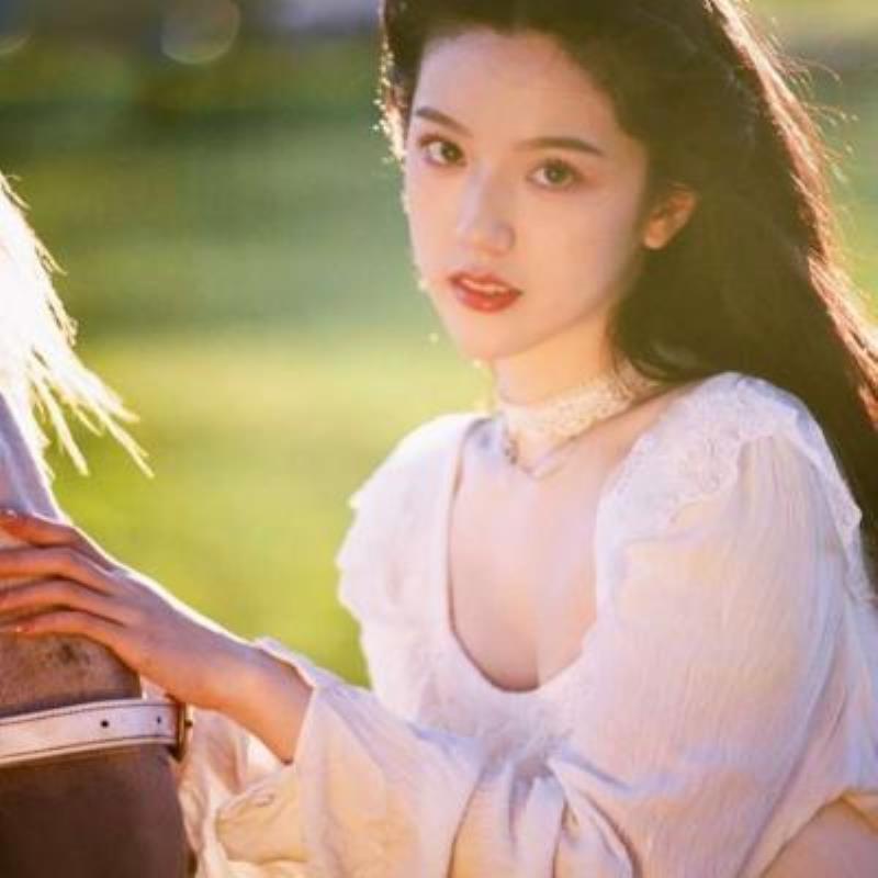 晋城陪游女孩二线艺人所新梅