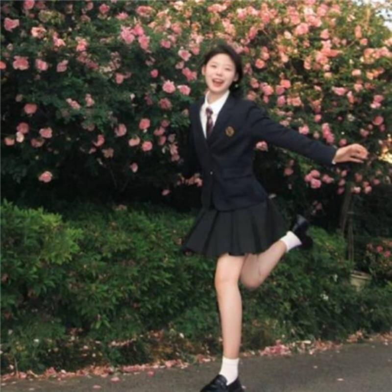来宾陪游女孩游戏网红俟盼