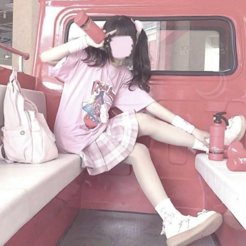 仙桃陪游女孩直播网红仵娟绮