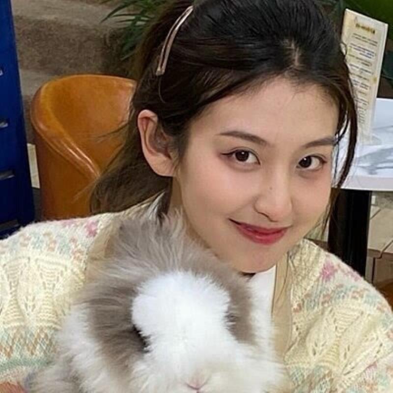 昆明伴游小姐姐洽谈员杭盼儿
