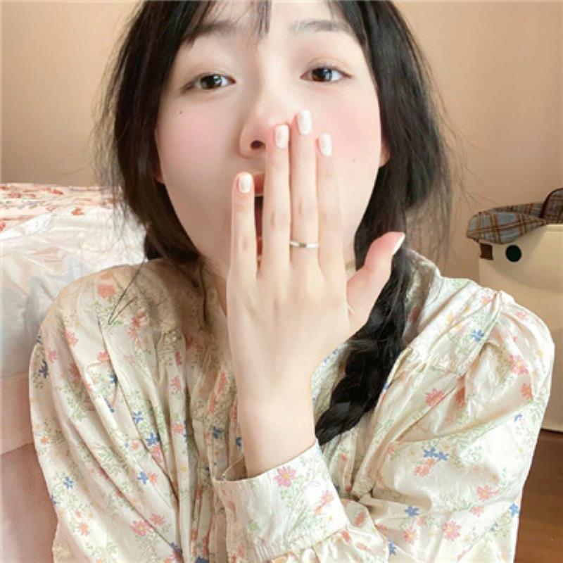 上海私人伴游女孩接待员毋若云