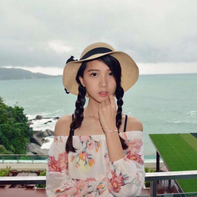 上海陪游女孩花店BOSS仆伟蓉