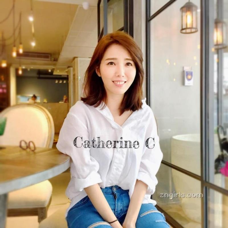 深圳私人伴游女孩网络红人董曼安　
