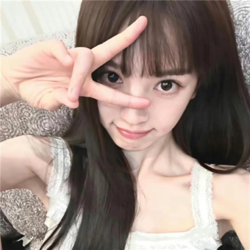 乐山美女伴游预约气质车模侯菁睿