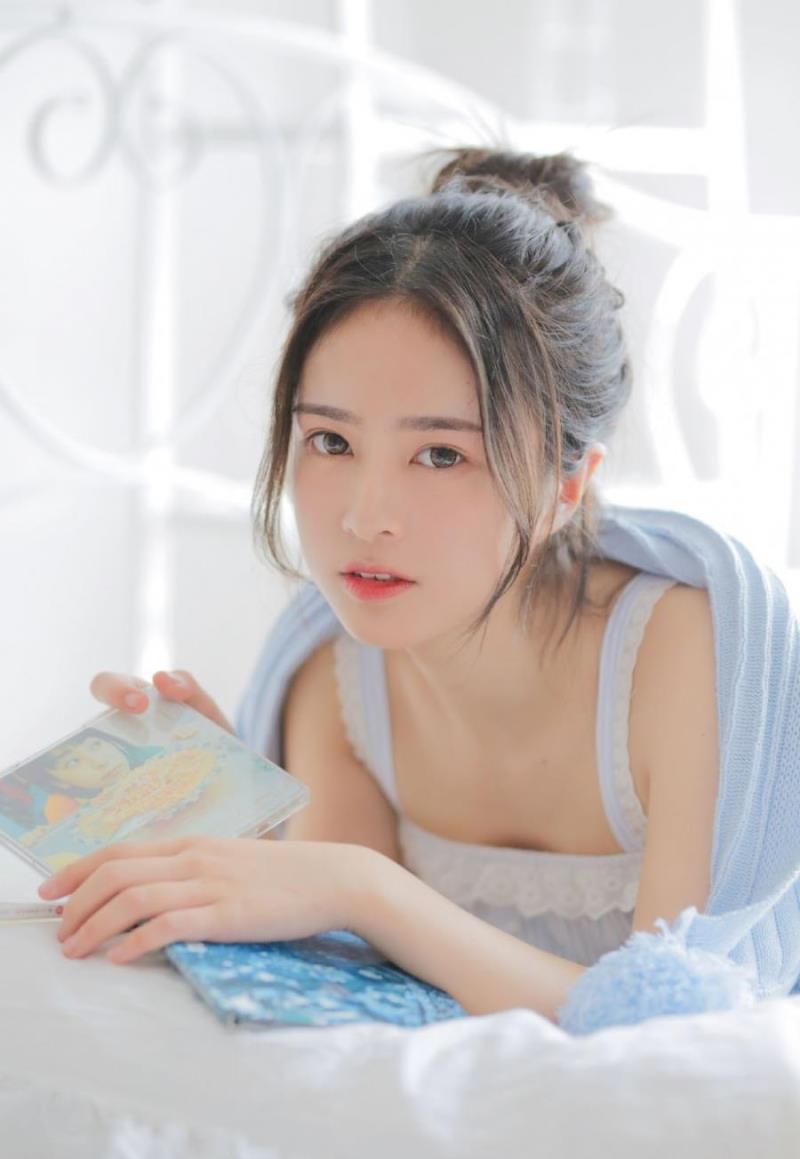 昌都商务旅游三线艺人亓官时琴