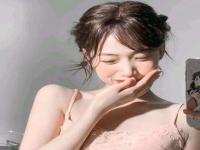 苏洲女伴游糕点师练容影