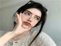 西安结伴旅游草根网红毋妍贝