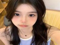 成都私人伴游女孩大专生李矜