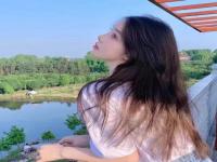 重庆结女伴旅游公务员果诗翠